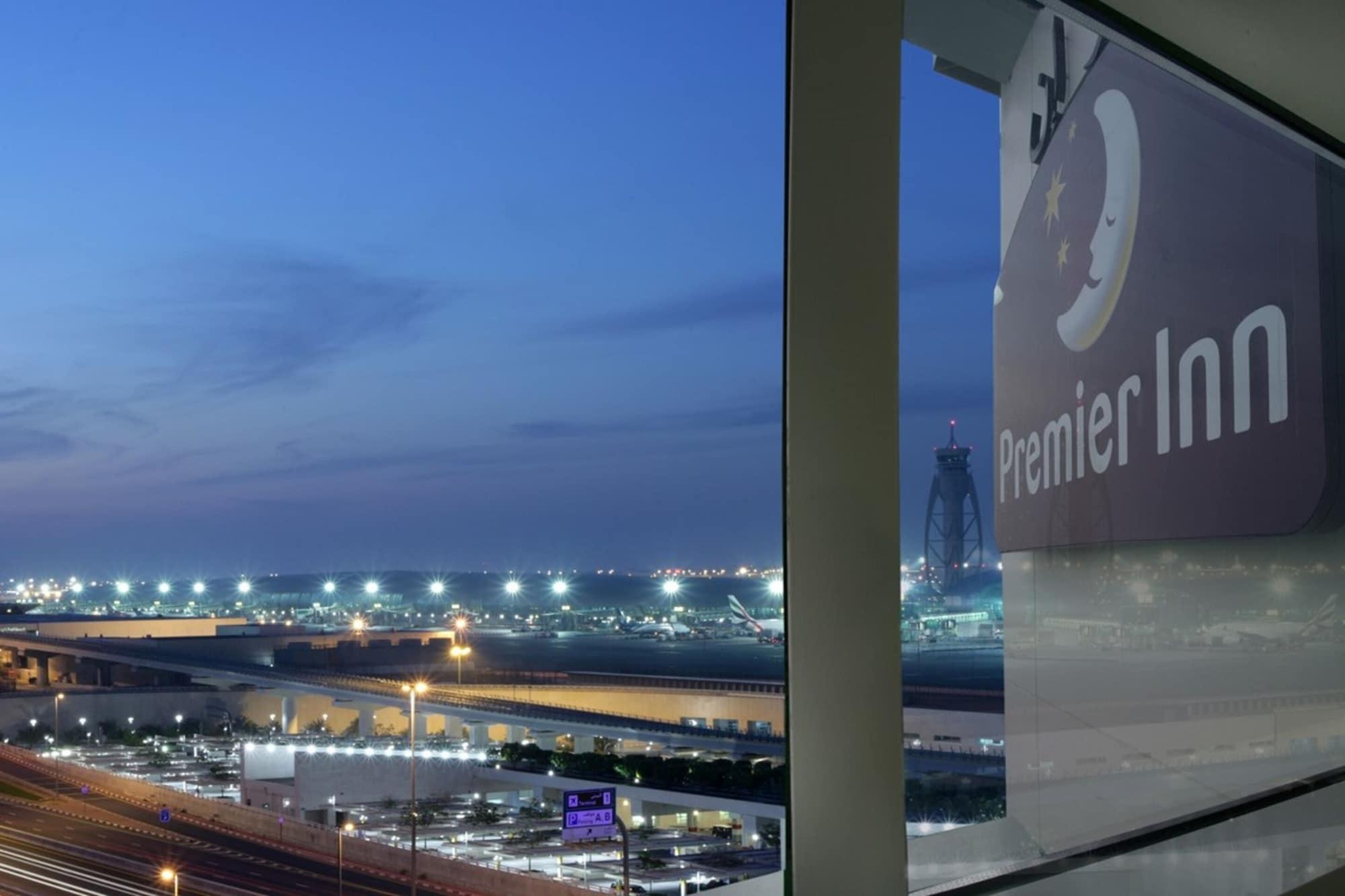 Premier Inn Dubai International Airport Luaran gambar